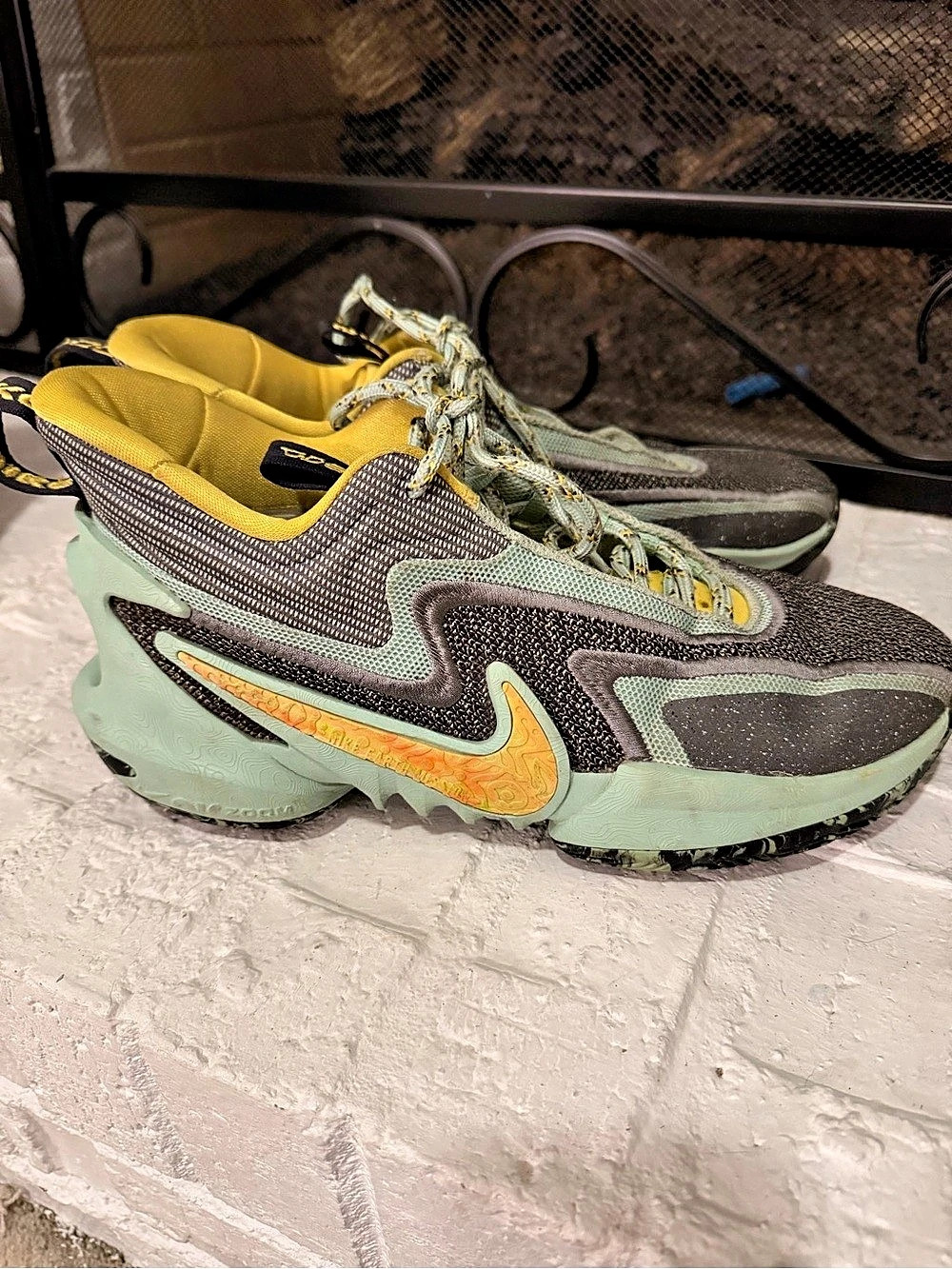 Nike Air Max Dn Green & Black Athletic Sneakers